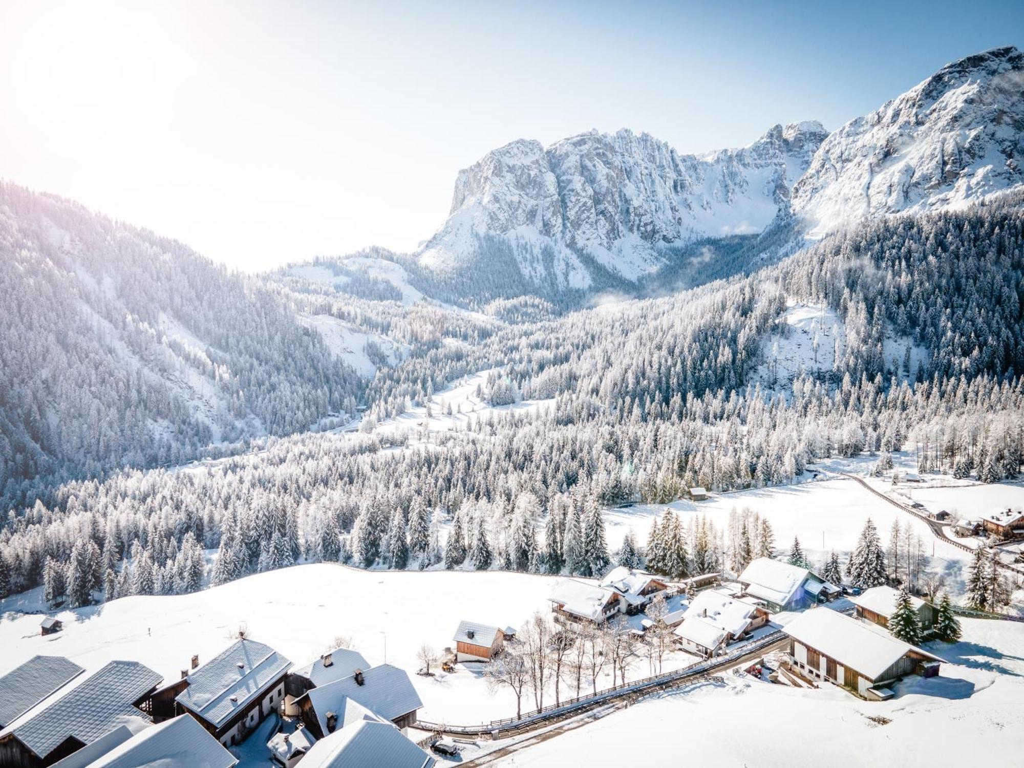 Hotel Pension Odles San Martino in Badia Exterior photo